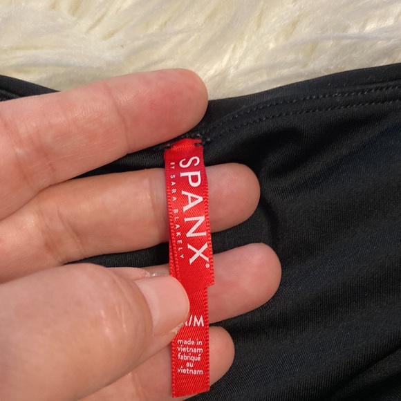 SPANX Leggings size M excellent condition please see pictures inseam 27” - Picture 4 of 16